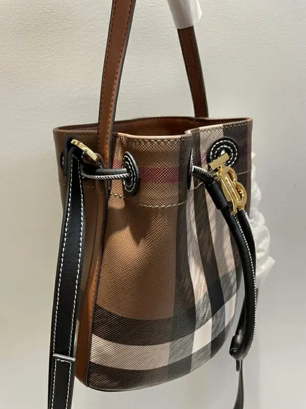 burberry aaa qualite sac a main  pour femme s_113aa461